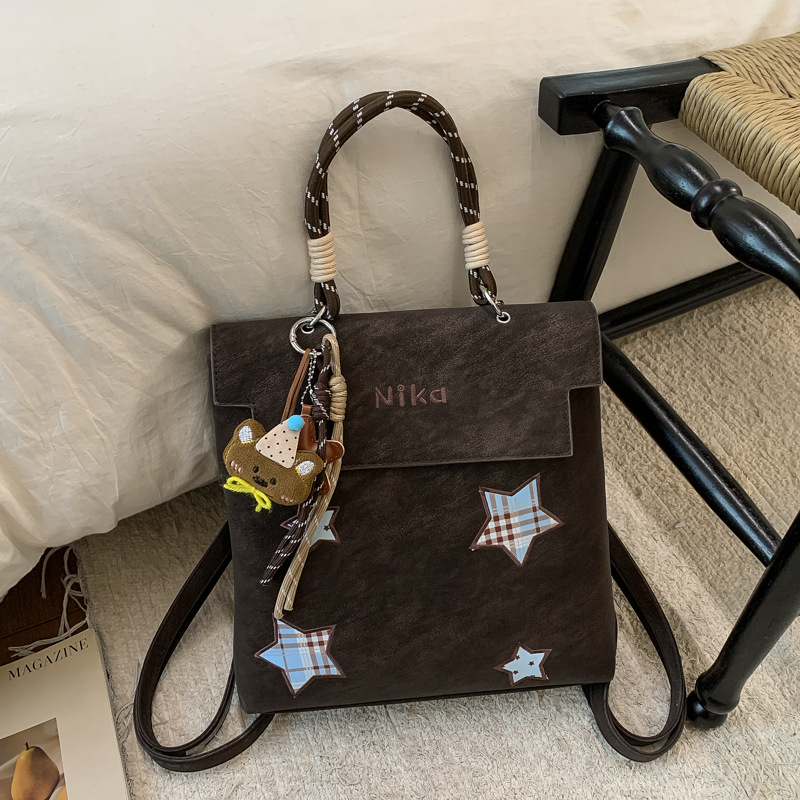 Рюкзак PU материя, уличен стил, голям капацитет, вътрешен джоб с цип, затваряне с капак