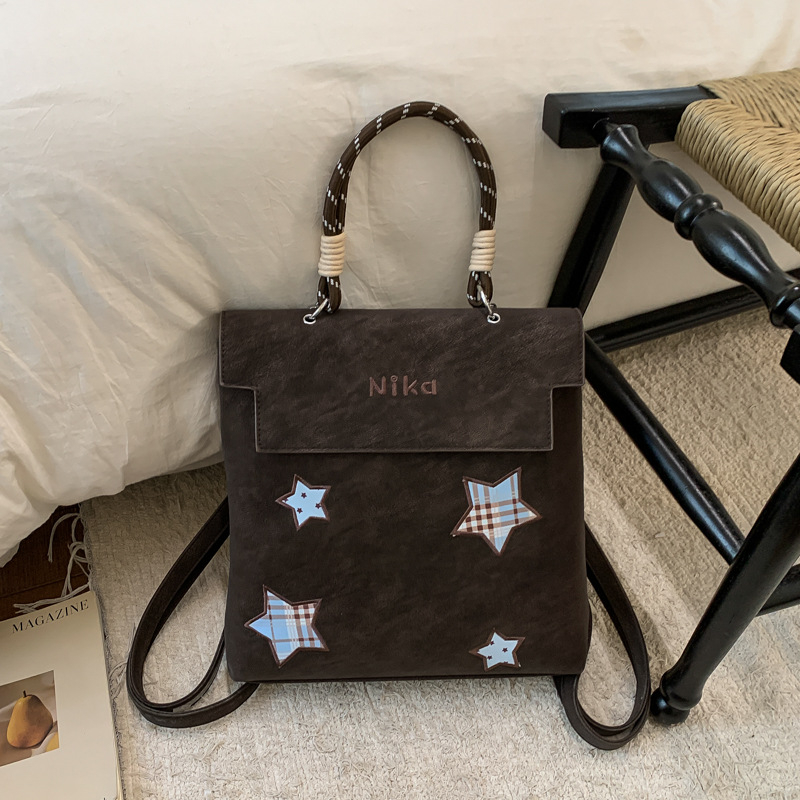 Рюкзак PU материя, уличен стил, голям капацитет, вътрешен джоб с цип, затваряне с капак