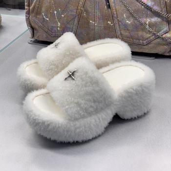 Papuče s umjetnim krznom i visokim petama, gumom potplatom, okrugla špička, mrežasta podstava, ležerni stil