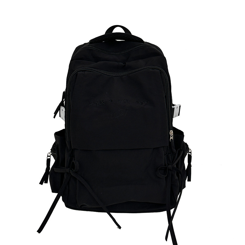 Ženski ruksak od najlona, kapacitet 20–35 L, prozračan dizajn, zakrivljene naramenice, pretinac za prijenosno računalo