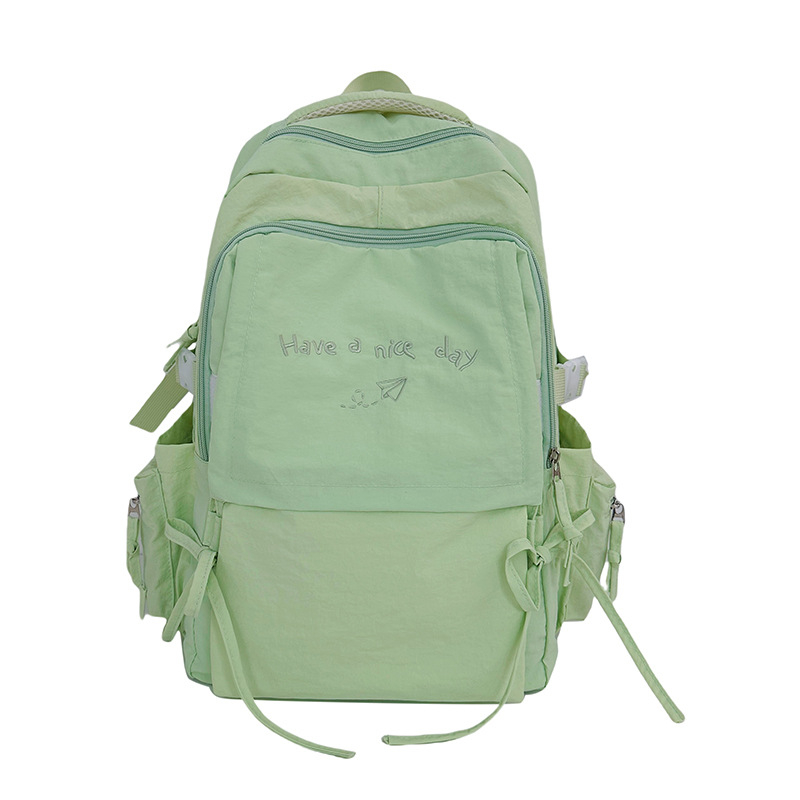 Ženski ruksak od najlona, kapacitet 20–35 L, prozračan dizajn, zakrivljene naramenice, pretinac za prijenosno računalo