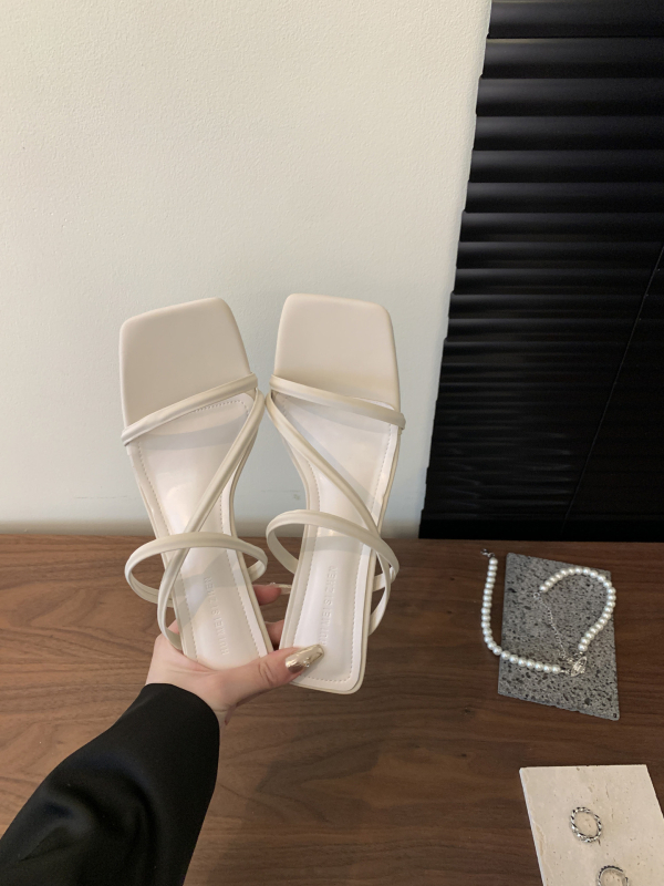 Rimske sandale s kvadratnim vrhom, diagonala traka, zatvaranje straga vezanjem, gumeni potplat, uski potpetica 3–6 cm