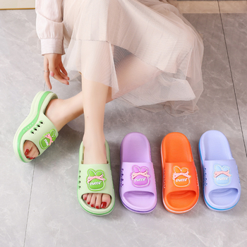 Papuče s debelim potplatom, plastični gornji dio, PVC potplat, okrugla špička, casual stil, proljeće 2025