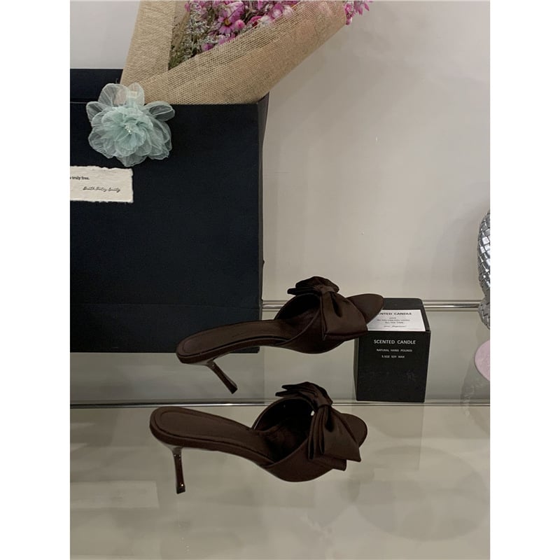 Női masnis magas sarkú szandál, felső rész: szuper rost, talp: gumi, nyár 2025