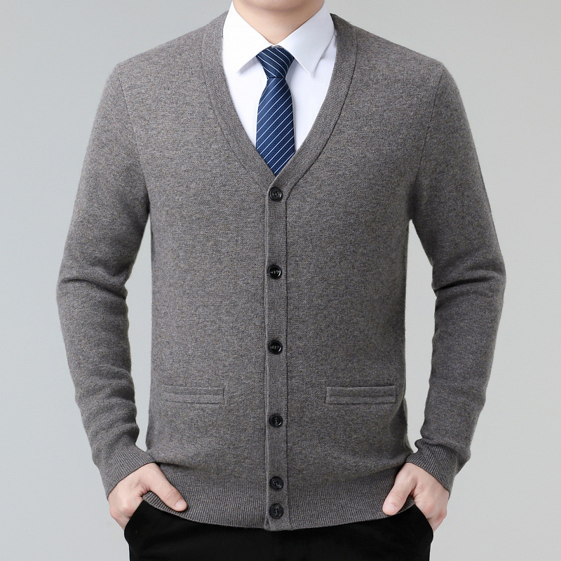 Кашмирен кардиган за мъже - V-образно деколте, удебелен вълнен материал, едноцветен, за мъже на средна възраст, делови стил