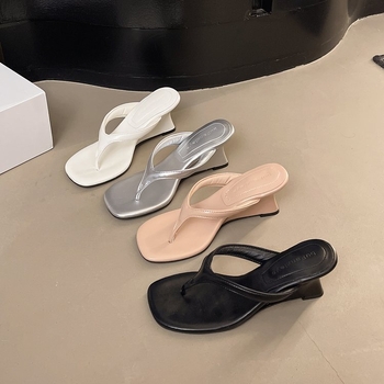 Sandale s klinom, otvoreni prst, kvadratni nos, gumeni potplat, korejski stil