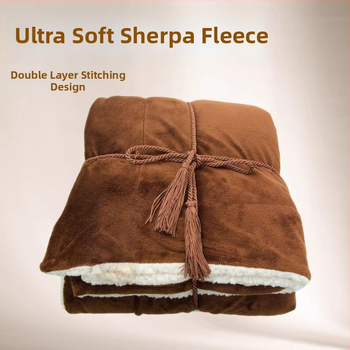 Κουβέρτα φλις πολυεστέρα με τριγωνικό σχέδιο και άκρη lock-edge, 250–450 g/m², χρήση άνοιξη-φθινόπωρο, προσαρμοσμένη επεξεργασία