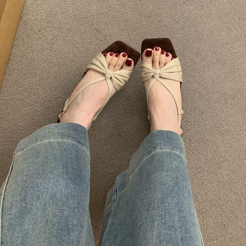 Сандали с една презрамка, леопардов принт, квадратен нос, клиновиден ток 3-6 см, закопчаване с една катарама