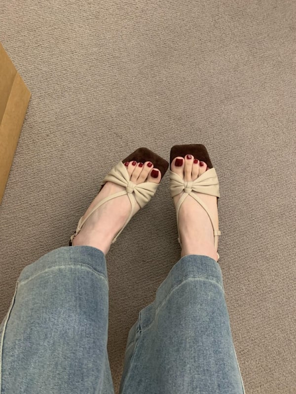 Сандали с една презрамка, леопардов принт, квадратен нос, клиновиден ток 3-6 см, закопчаване с една катарама