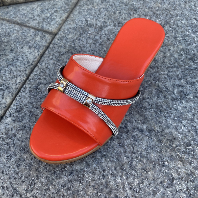 Ženske sandale s PU gornjim dijelom, gumeni potplat, slip-on, klinasti potpet 6–8 cm