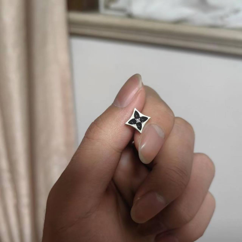 Fülbevalók S925-ös sterling ezüstből, antik zománc négylevelű virág mintával, uniszex, moissanit kövek, geometriai forma, elektroplattált felület