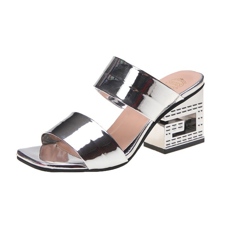 Ženske sandale s klinastim petom, color-block uzorak, PU gornji dio, gumena potplata, debljina đona 3–5 cm, visina potpetice 6–8 cm