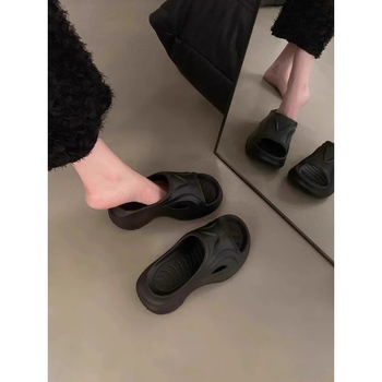 Női EVA vastag talpú szandál klínes sarokkal, csúszásmentes, otthoni használatra, puha talp