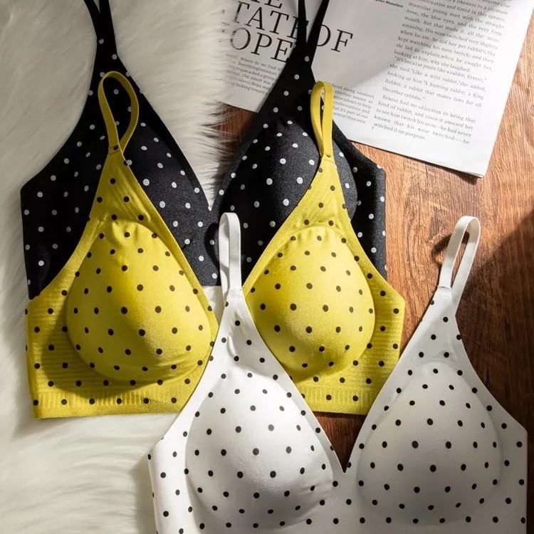 Set grudnjaka od pamuka, točkasti uzorak, stražnje zaključavanje s četiri reda kopči, fiksirane dvostruke naramenice, oblikovane košarice s tankim gornjim dijelom i debelim donjim dijelom