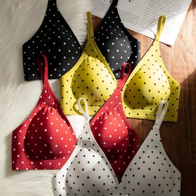 Set grudnjaka od pamuka, točkasti uzorak, stražnje zaključavanje s četiri reda kopči, fiksirane dvostruke naramenice, oblikovane košarice s tankim gornjim dijelom i debelim donjim dijelom