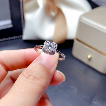 Σετ κοσμημάτων: ανοιχτό δαχτυλίδι με σχέδιο Eight Hearts and Eight Arrows, 2 καράτια, χαλκός ως βάση, επίχρυσο Pt950, ζιρκόν πέτρα, κολιέ με σταυρό-αλυσίδα, σκουλαρίκια και αξεσουάρ χεριού