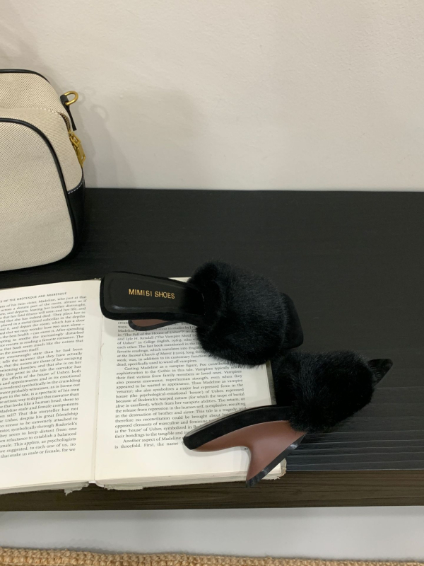 Női nyitott orrú bundás papucs velúr felsőrésszel, négyszögletes orr, PU bélés, gumírozott talp, 2025 ősz