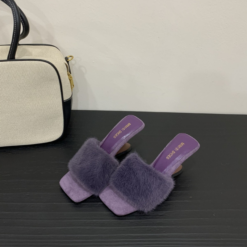 Női nyitott orrú bundás papucs velúr felsőrésszel, négyszögletes orr, PU bélés, gumírozott talp, 2025 ősz