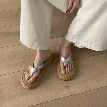 Sandale s platformom za vanjsku upotrebu, gumeni potplat, debeli potplat, visina peta 3–5 cm, gornji dio od super vlakana