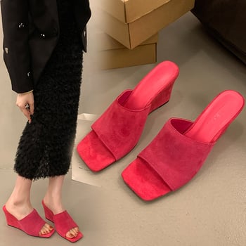 Platform szandál, PU felső rész, PU bélés, négyszögletes orr, gumi talp, nyár 2024