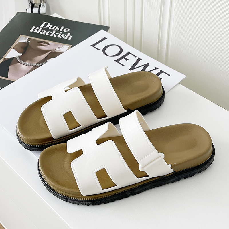 Női római szandál nyár 2025 — retro vastag talp, egypántos pánt, PVC felsőrész, PVC belső, PVC talp