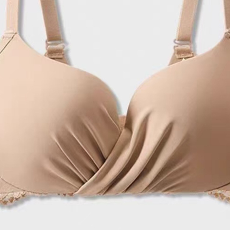 Set podprsenky z krajky, 3/4 košíčky, tvarované košíčky s tenkou hornou a hrubšou spodnou časťou, pevné ramienka, zadné zapínanie s tromi radmi háčikov