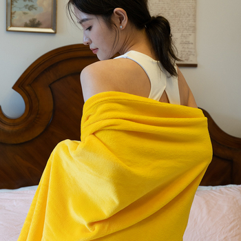 Poliészter dupla oldalú korall bársony takaró, vastagított őszre és télre, négy évszakos használat; minta: más; tömeg: 800 g