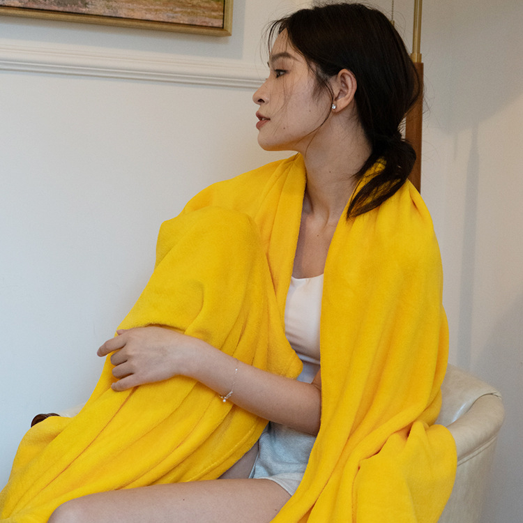 Poliészter dupla oldalú korall bársony takaró, vastagított őszre és télre, négy évszakos használat; minta: más; tömeg: 800 g