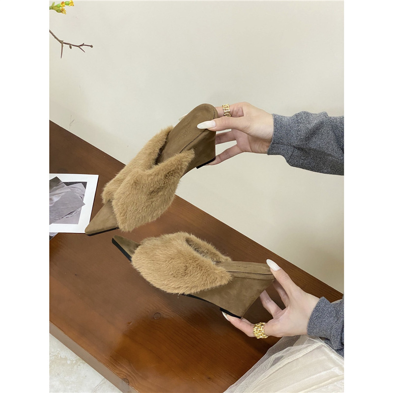 Puhaste papuče s kliničkim potpeticama i uskim vrhom — Korejska verzija; gornji i unutarnji materijal: super fiber; proljeće 2025