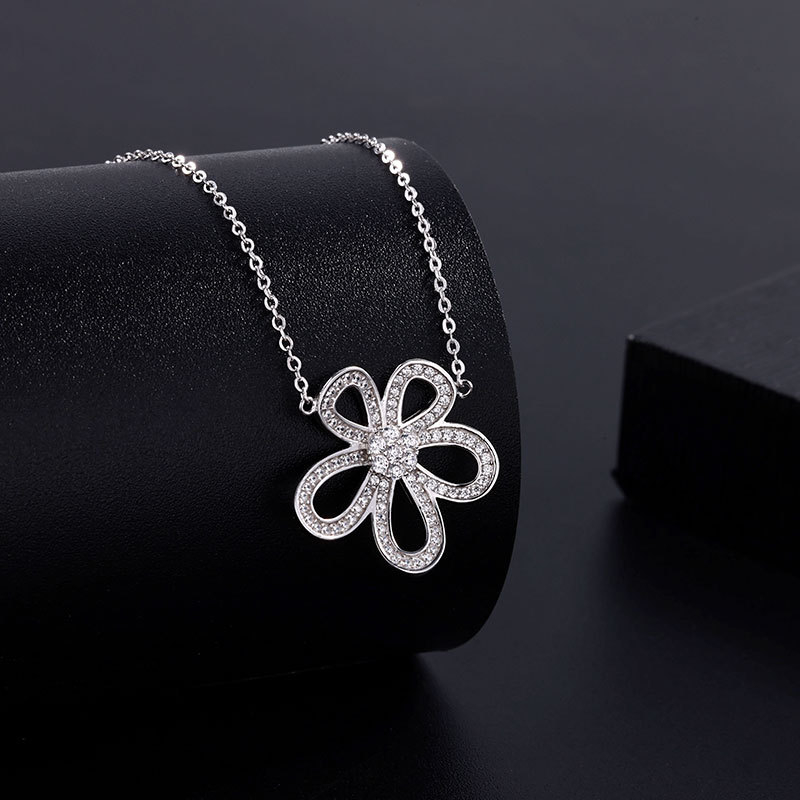 Огърлица от 925 сребро с Moissanite — кух медальон със слънчоглед и камелия, многослоен синджир, дължина 41–50 см, лек луксозен стил