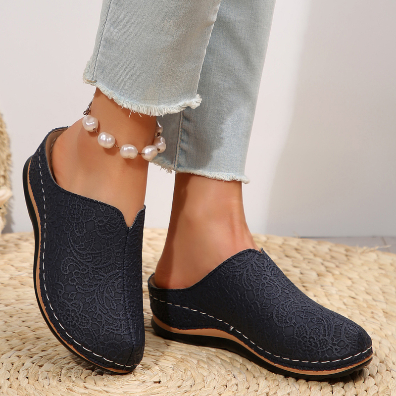 Papuče s zatvorenim prstom i izvezenim dizajnom, debela gumena potplata, PU gornji dio i PU podstava