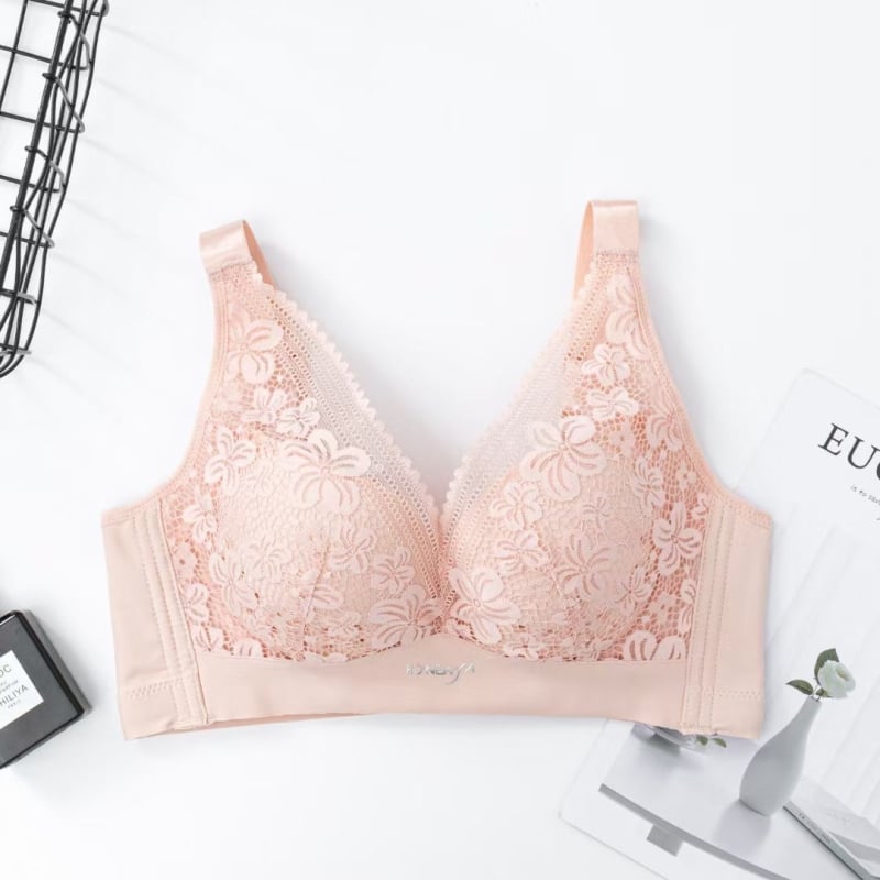 Безжичен сутиен с 3/4 чашки, тънки формовани чашки, без метална подпора, фиксирани двойни презрамки, закопчаване отзад с четири реда куки