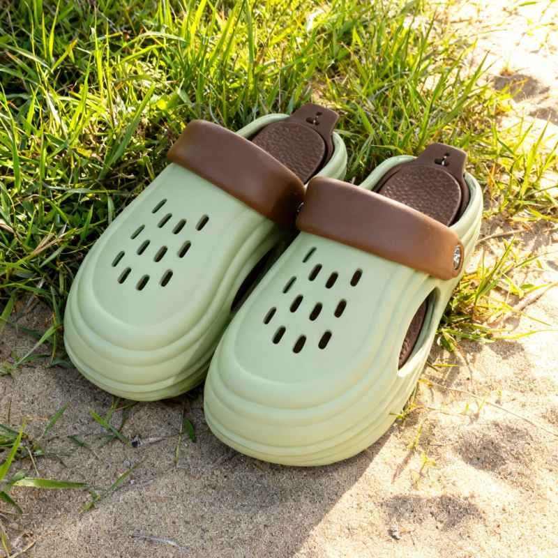 Unisex EVA sandale u Crocs stilu, prozračnost, protukliznost, debeli đon 3 cm+ i petu 4,5 cm, injekcijsko oblikovanje, ljeto 2025