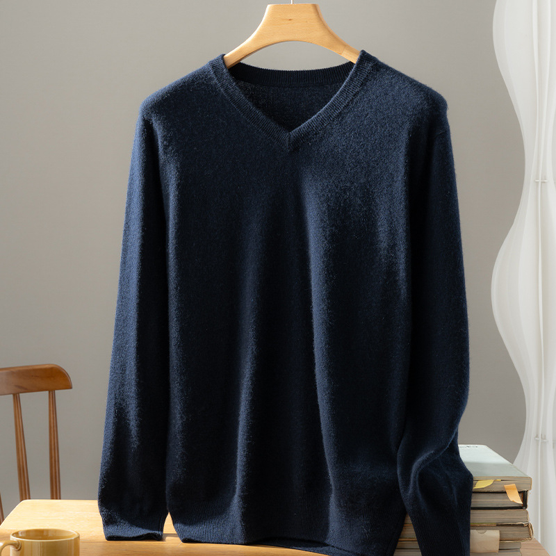 Lukasa кашмирен пуловер с V-образно деколте, свободен силует, дълги ръкави, 30–35% кашмир