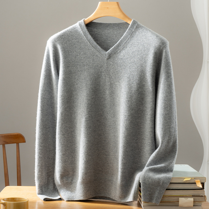 Lukasa кашмирен пуловер с V-образно деколте, свободен силует, дълги ръкави, 30–35% кашмир