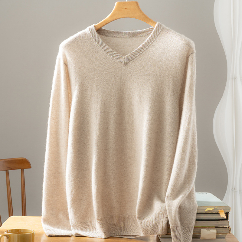 Lukasa кашмирен пуловер с V-образно деколте, свободен силует, дълги ръкави, 30–35% кашмир