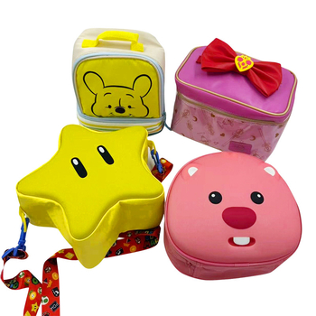 Tisztálkodási táska anime mintával, nylon anyagból, vízálló, kibővíthető kapacitás (anyag: nylon; bélés: poliészter pamut; minta: anime & cartoons; funkció: vízálló)