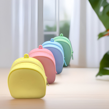 Kockasta silikon torbica za kabele i slušalice – višestruka namjena, za putovanje, moderni minimalistički stil.