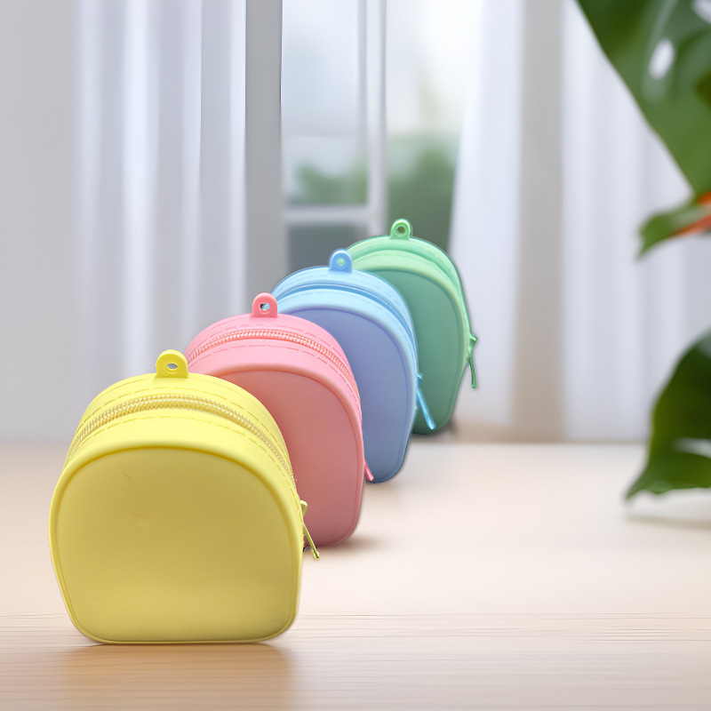 Kockasta silikon torbica za kabele i slušalice – višestruka namjena, za putovanje, moderni minimalistički stil.