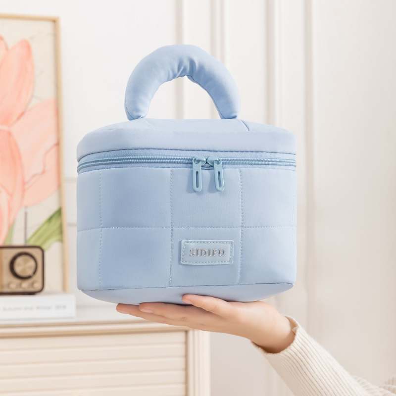 Geantă Stef Cloud din nylon pentru cosmetice – formă cubică, multifuncțională pentru machiaj, igienă și călătorii