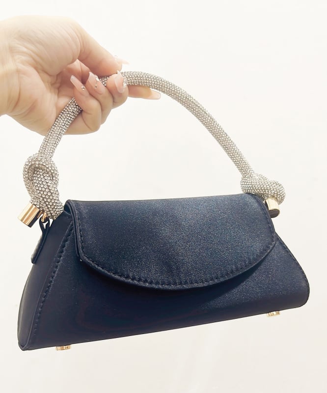 Елегантна вечерна чанта с урбанистичен стил, копринена материя, хоризонтална квадратна форма, магнитно закопчаване, вътрешен джоб за телефон и джоб за лична карта