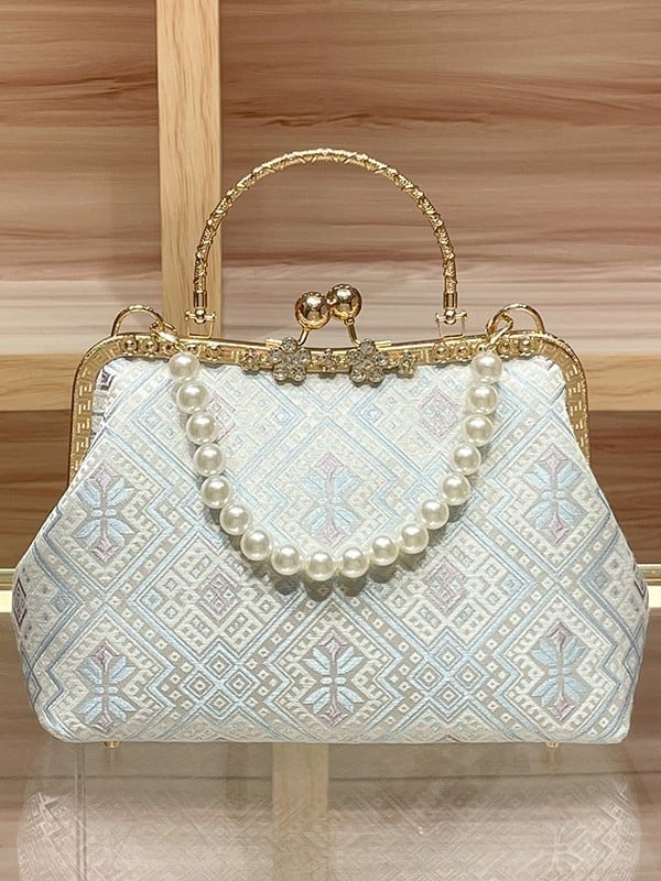 Вечерна чанта от брокат с перлена синджирка и заключване, полиестерна подплата