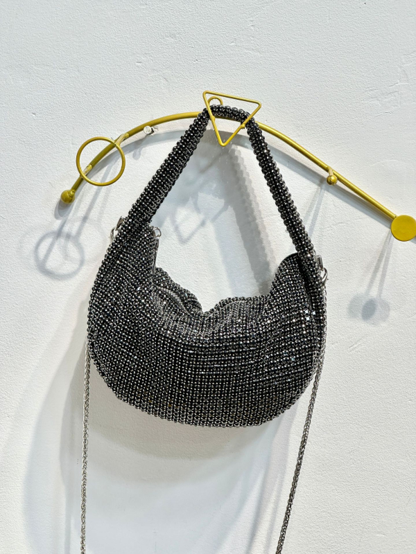 Večernja torbica Dumpling Bag, PU koža, najlonska podstava, zatvarač, unutarnji džepovi: džep sa zatvaračem, džep za telefon, džep za ID, proljeće 2025