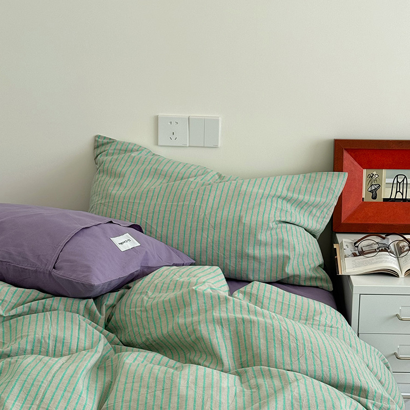 Set posteljine od 100% pamuka s prugama, 4-dijelni, stil gumicom na dnu (fitted sheet), reaktivni tisak