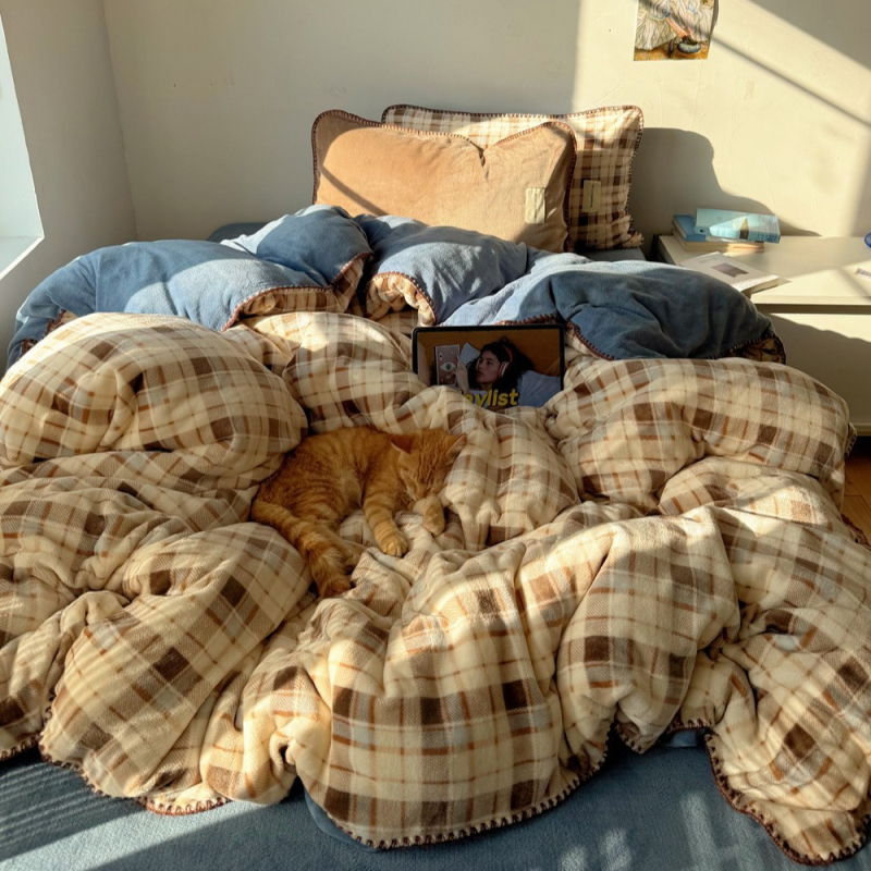 Tejbarna velúr anyagból készült négy részes ágyneműkészlet, dupla oldalas dunyházával | Geometriai minta | Reaktív nyomtatás és színezés | Tömeg 3500–4000 g