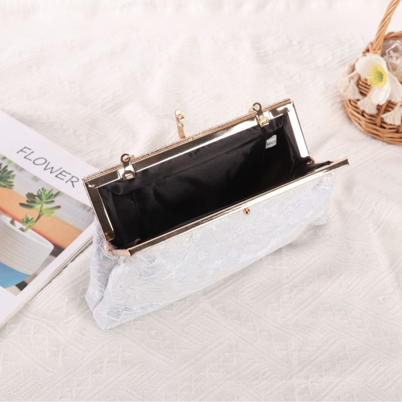 Crossbody večernja torbica s izvezenim uzorkom, poliester, najlonska podstava, mali četvrtasti oblik školjke, unutarnja džep za telefon, magnetsko zatvaranje