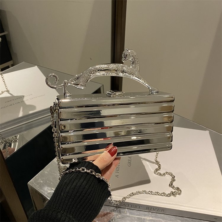 Geantă acrilică, formă orizontal pătrată, închidere cu șnur, buzunare interioare pentru telefon și ID