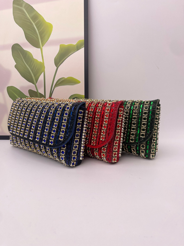 Jue xi PU kožna torbica s dijamantnim ukrasima, vodoravnog kvadratnog oblika, poklopac zatvaranja, lančana naramenica ili crossbody traka