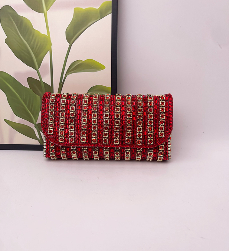 Jue xi PU kožna torbica s dijamantnim ukrasima, vodoravnog kvadratnog oblika, poklopac zatvaranja, lančana naramenica ili crossbody traka