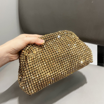 Geantă clutch cu strasuri, formă orizontală pătrată, închidere cu lacăt, căptușeală poliester, stil proaspăt și dulce.